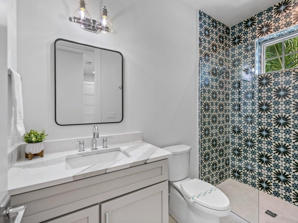 204 COOLIDGE DR — photo 25