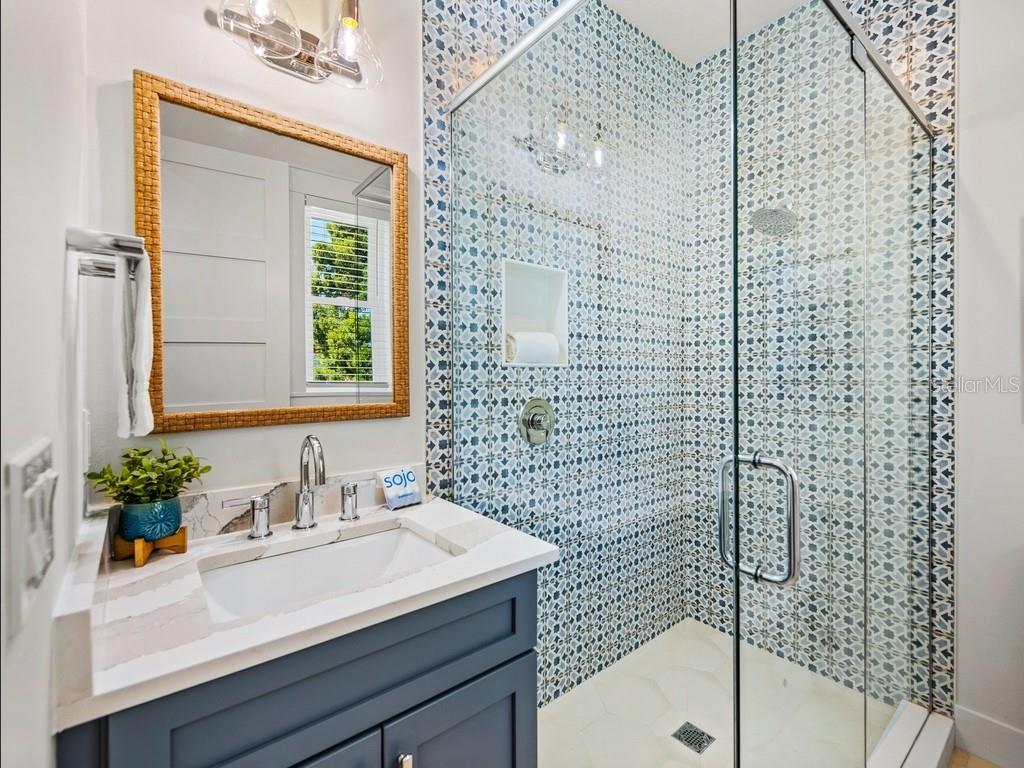 204 COOLIDGE DR — photo 44