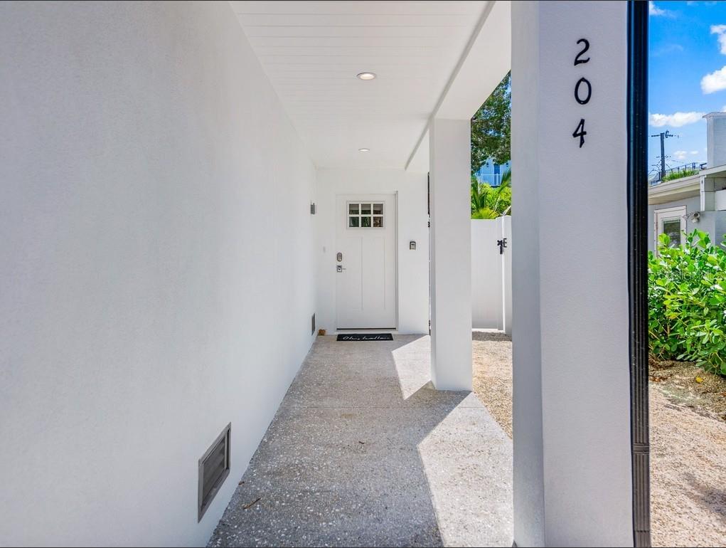 204 COOLIDGE DR — photo 68