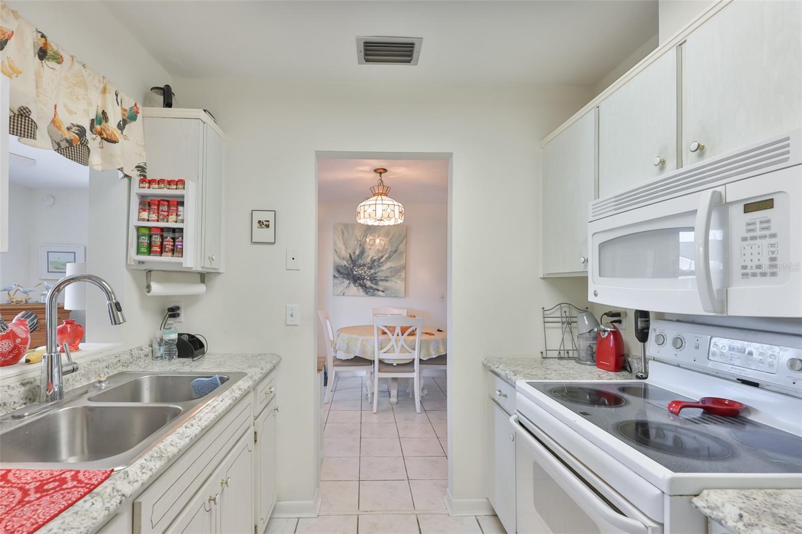 700 RUTGERS PL — photo 2