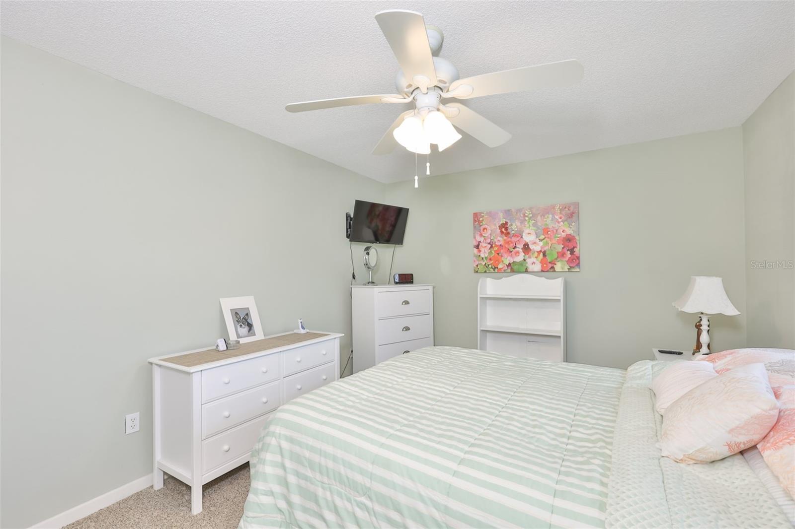 700 RUTGERS PL — photo 15