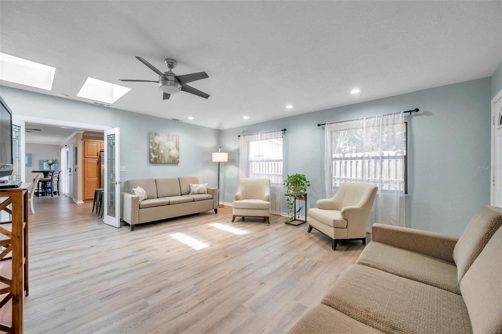 717 CAROLINA AVE — photo 49