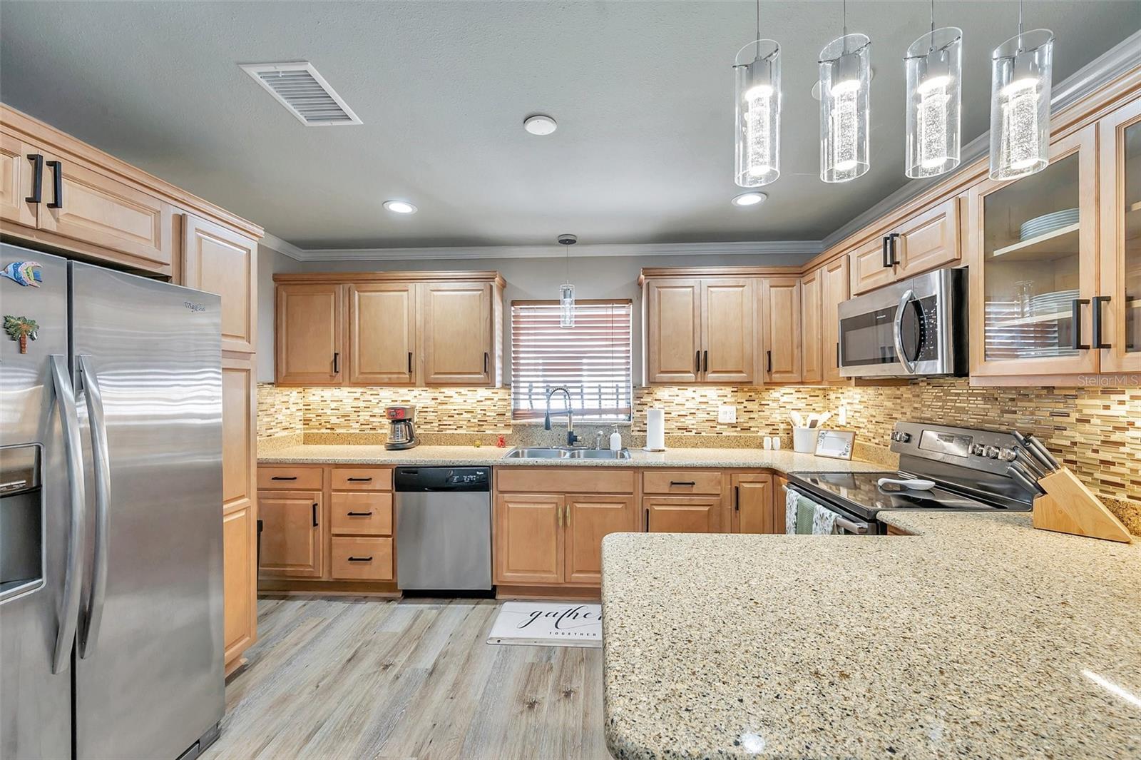 717 CAROLINA AVE — photo 21