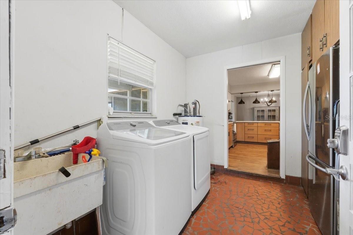 303 KARPPE RD — photo 22