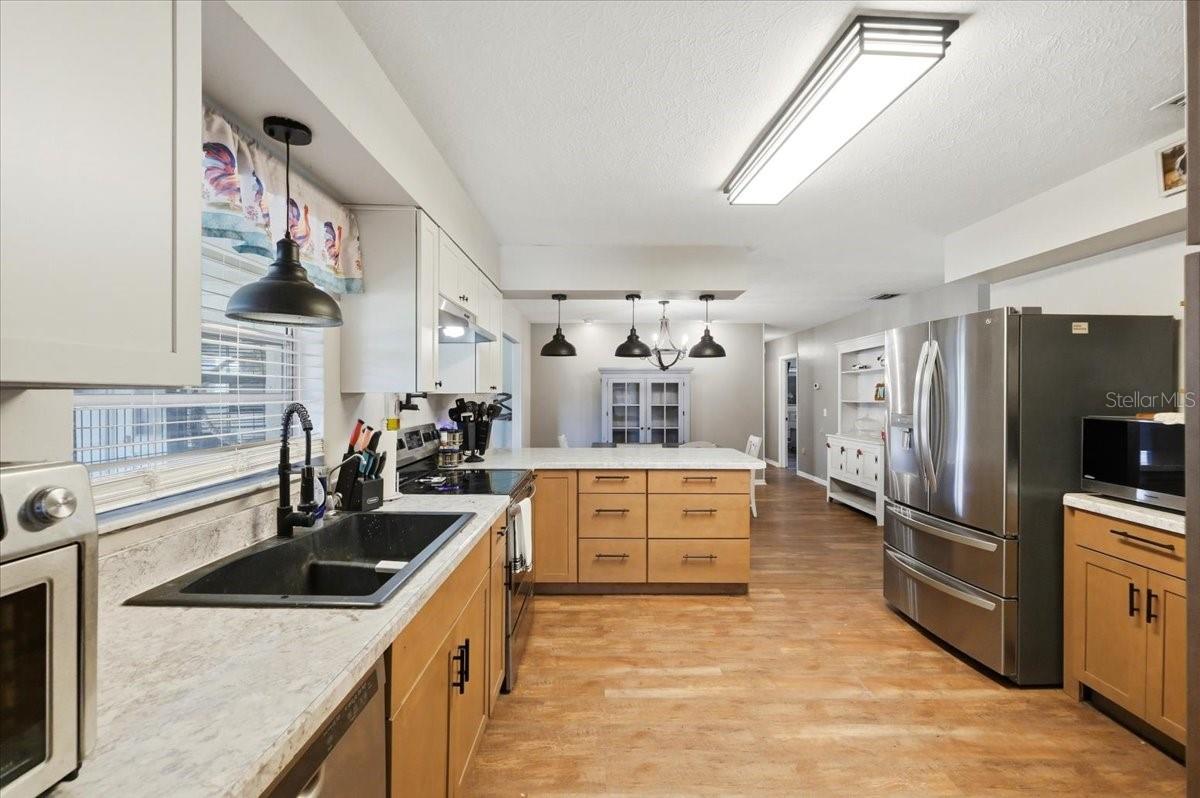 303 KARPPE RD — photo 3