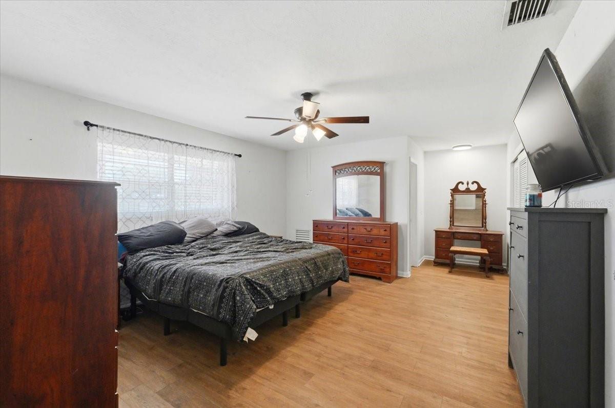 303 KARPPE RD — photo 17