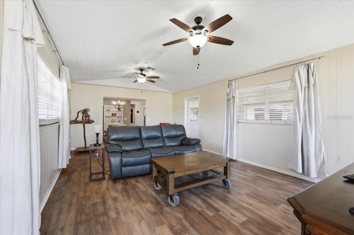 303 KARPPE RD — photo 5