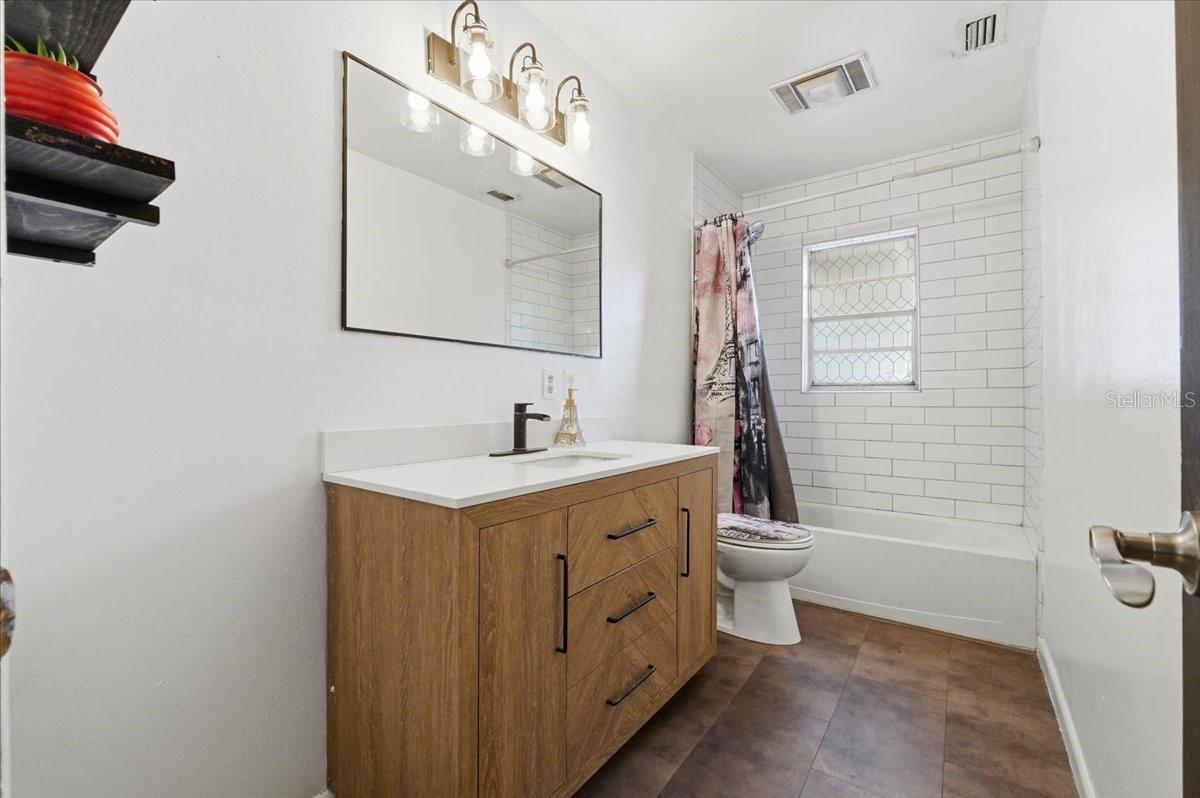 303 KARPPE RD — photo 8