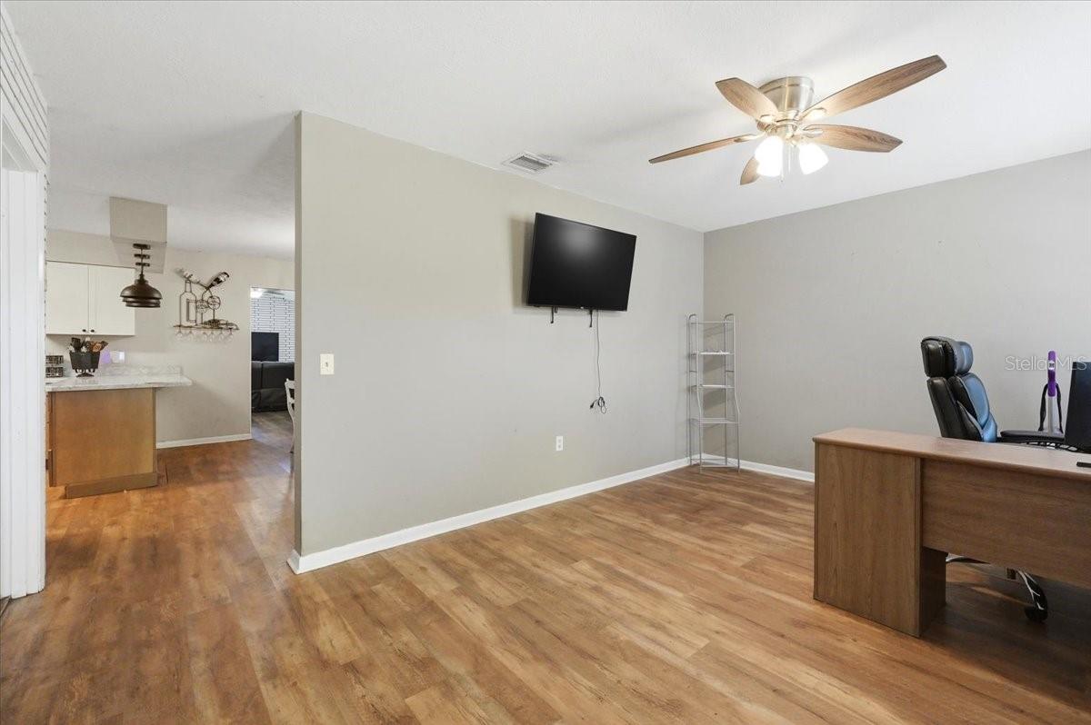 303 KARPPE RD — photo 21