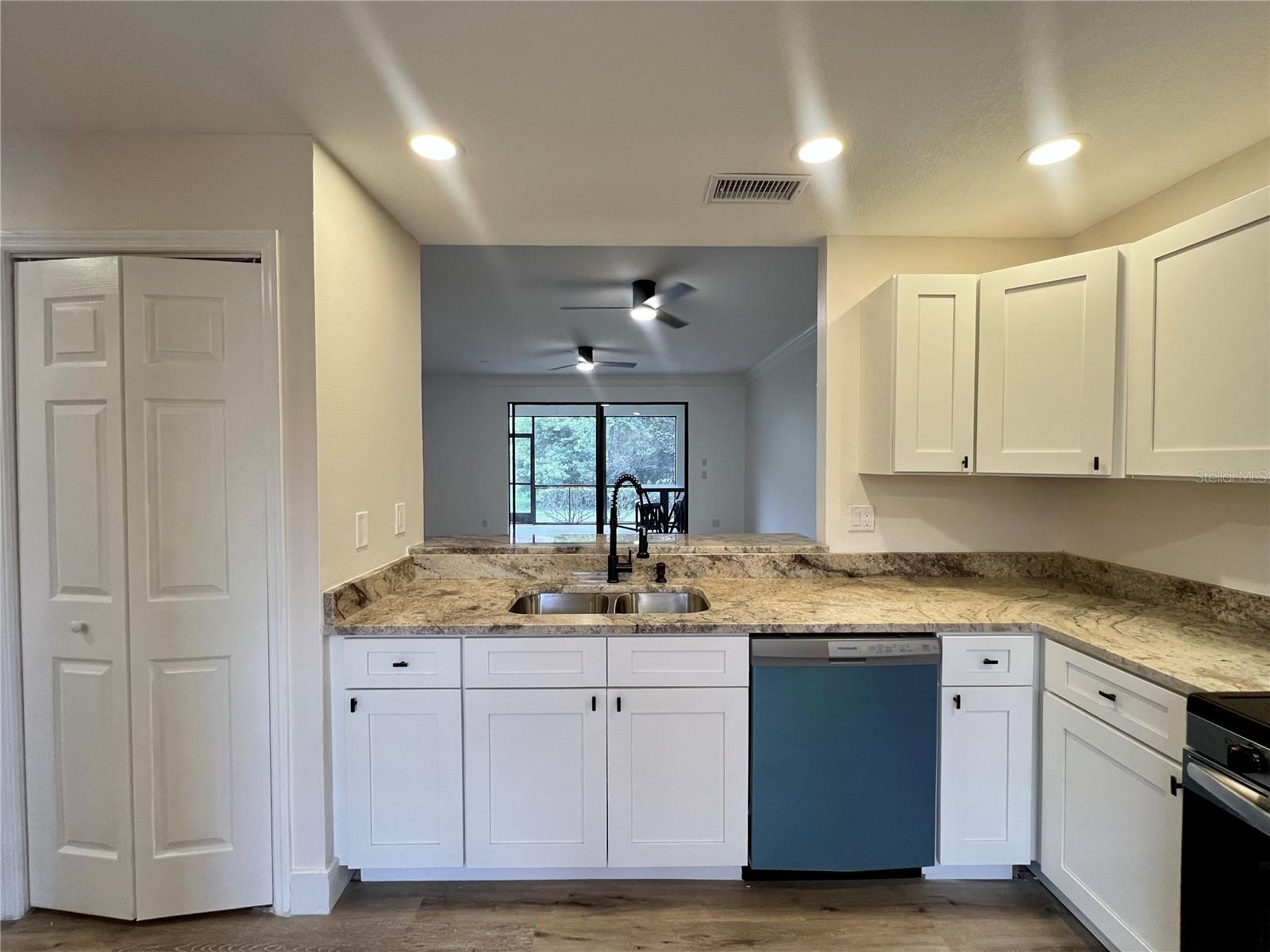 3014 RED OAK CT #102 — photo 14