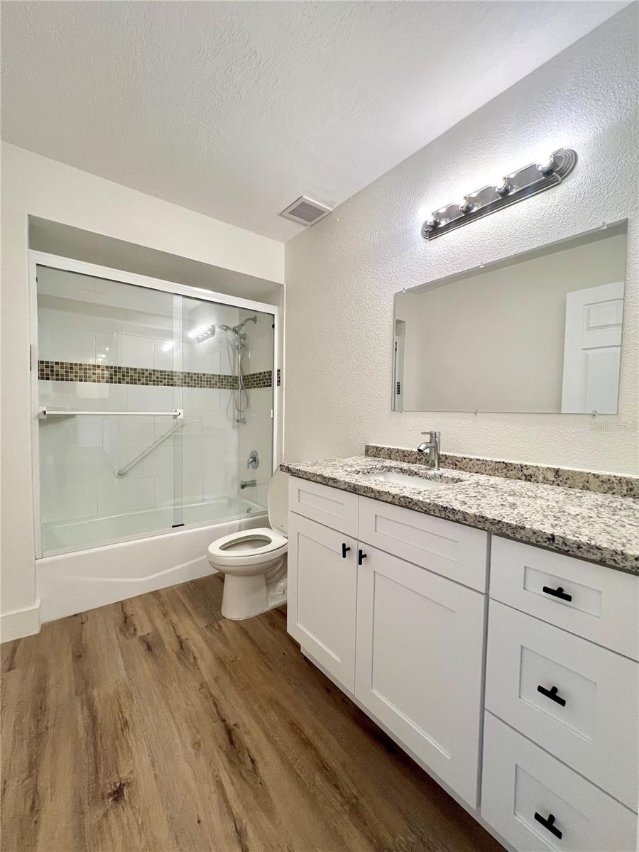 3014 RED OAK CT #102 — photo 18