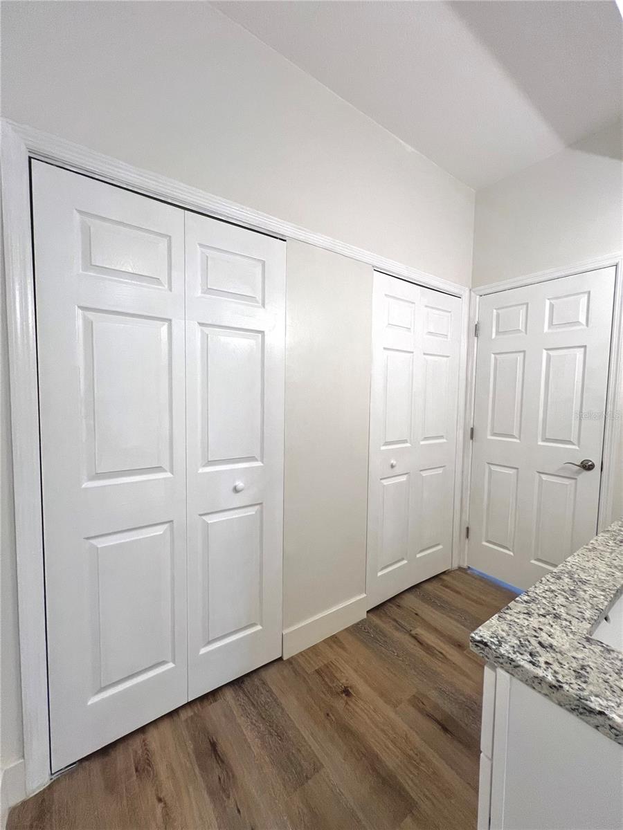 3014 RED OAK CT #102 — photo 34
