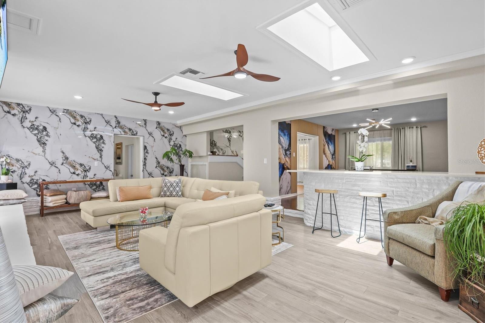 231 LIME CIR S — photo 8