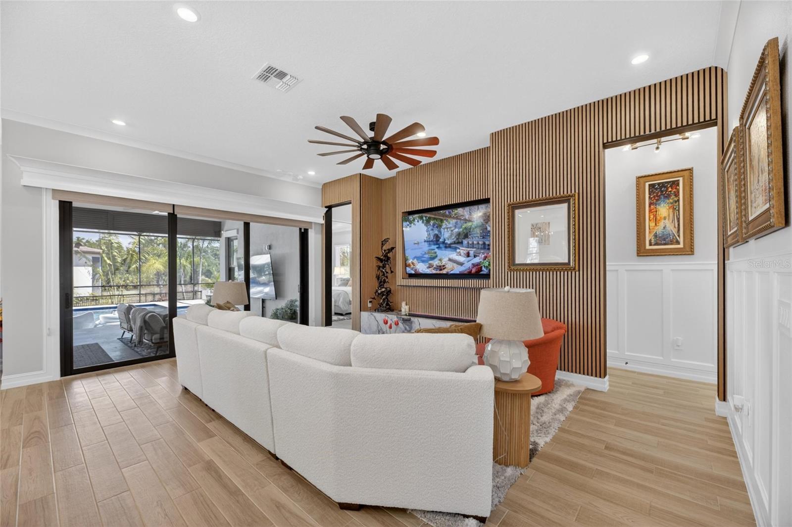 1075 SEAGRAPE DR — photo 16