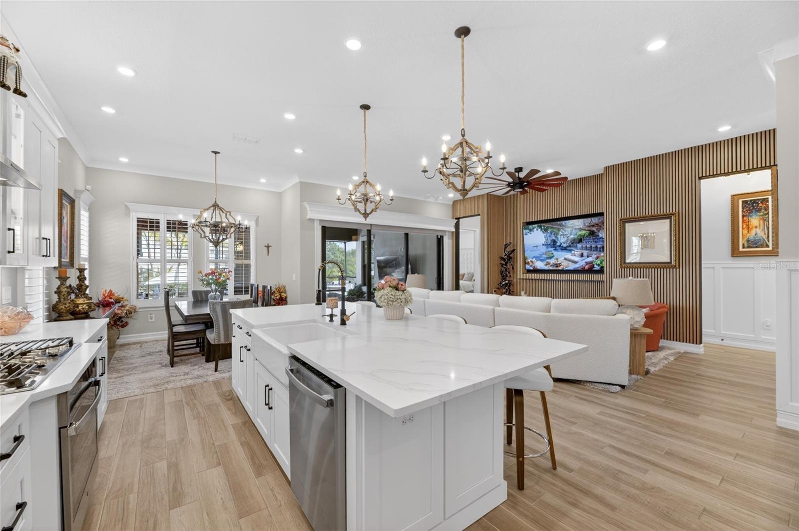 1075 SEAGRAPE DR — photo 24
