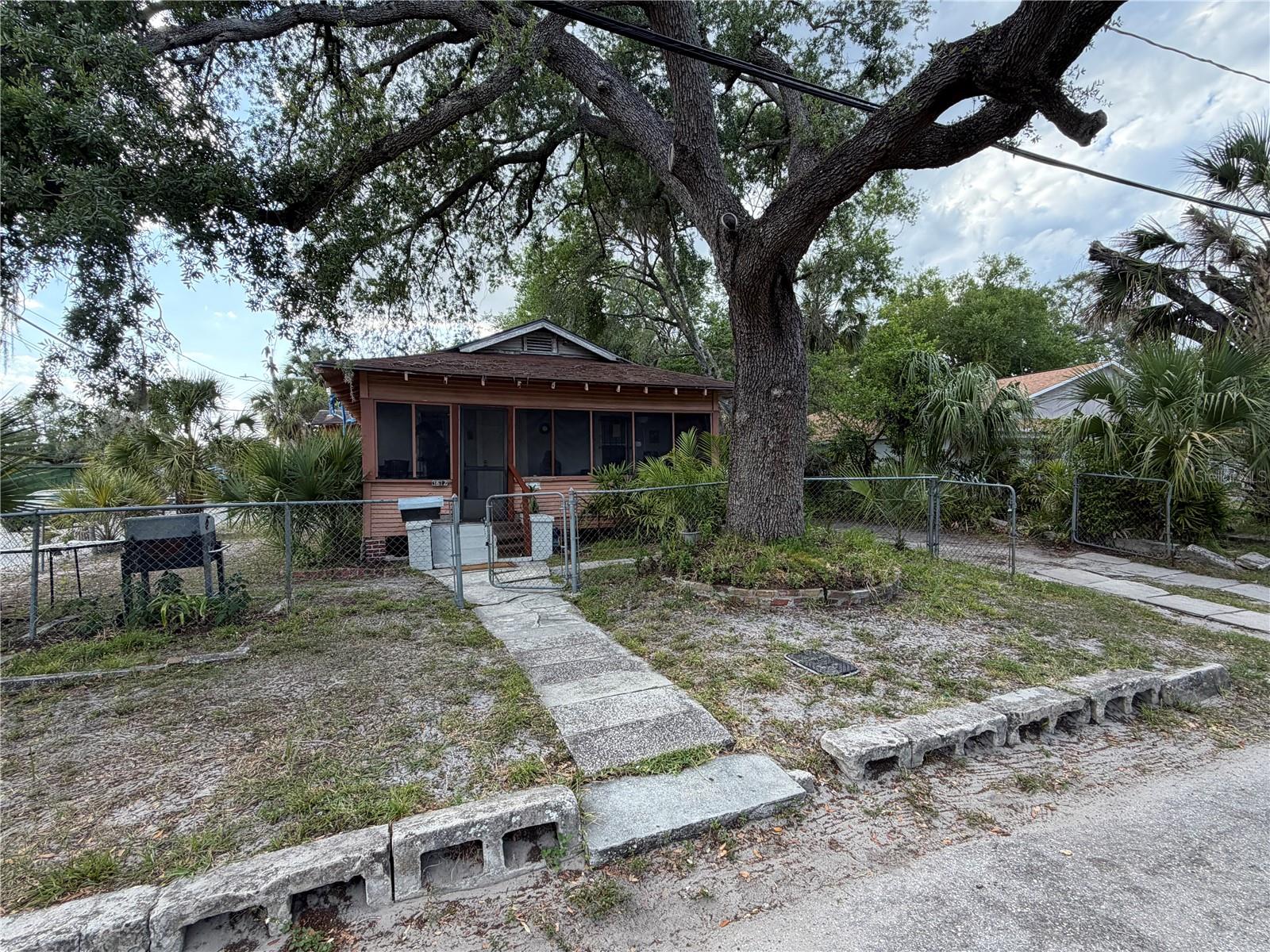 Home in TAMPA — photo 8
