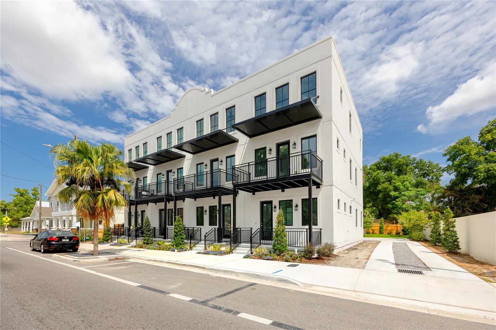 1308 E COLUMBUS DR #2 — photo 4