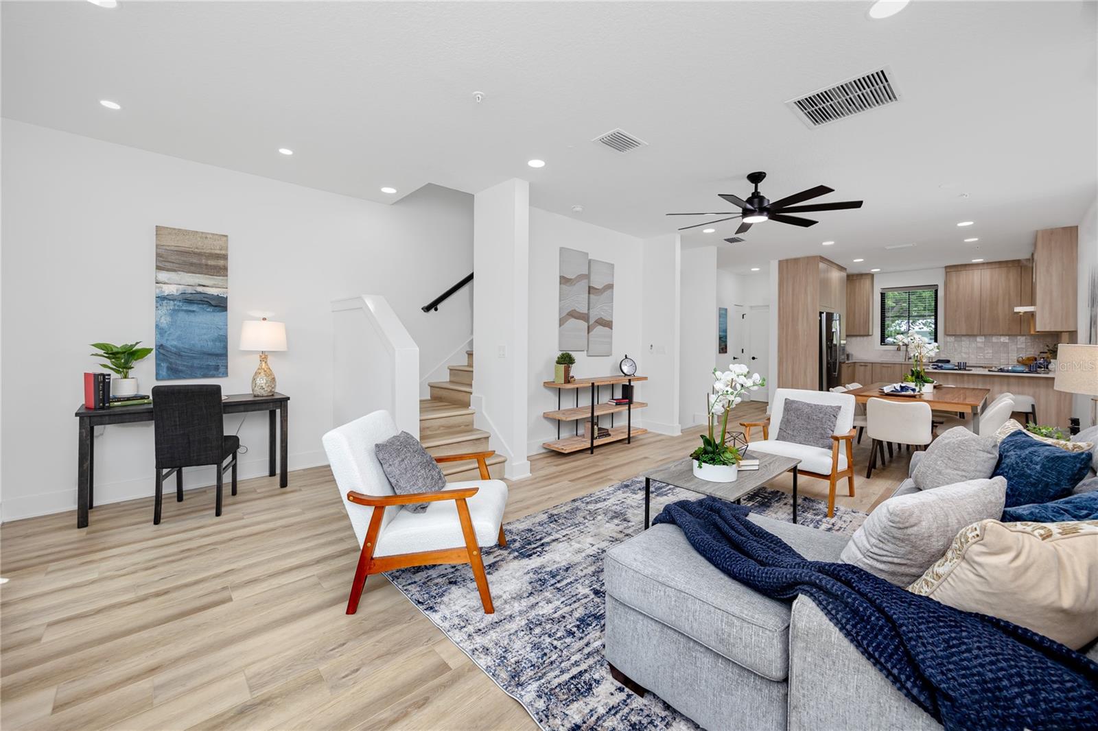 1308 E COLUMBUS DR #2 — photo 30