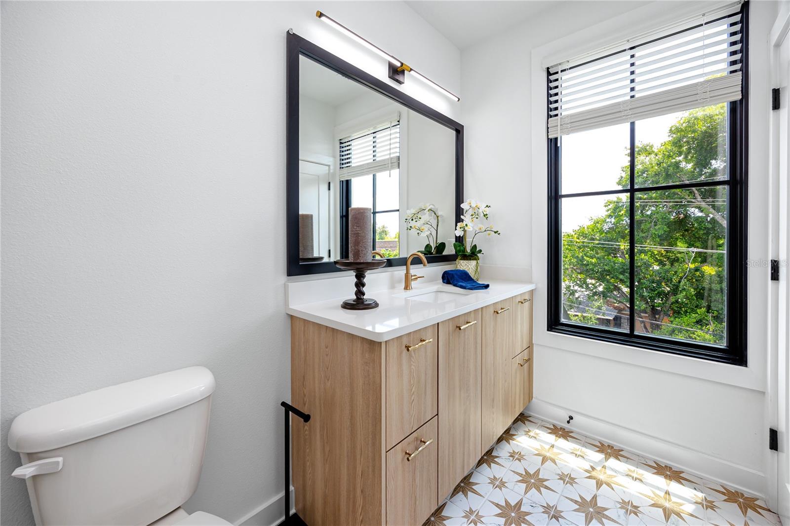 1308 E COLUMBUS DR #2 — photo 39