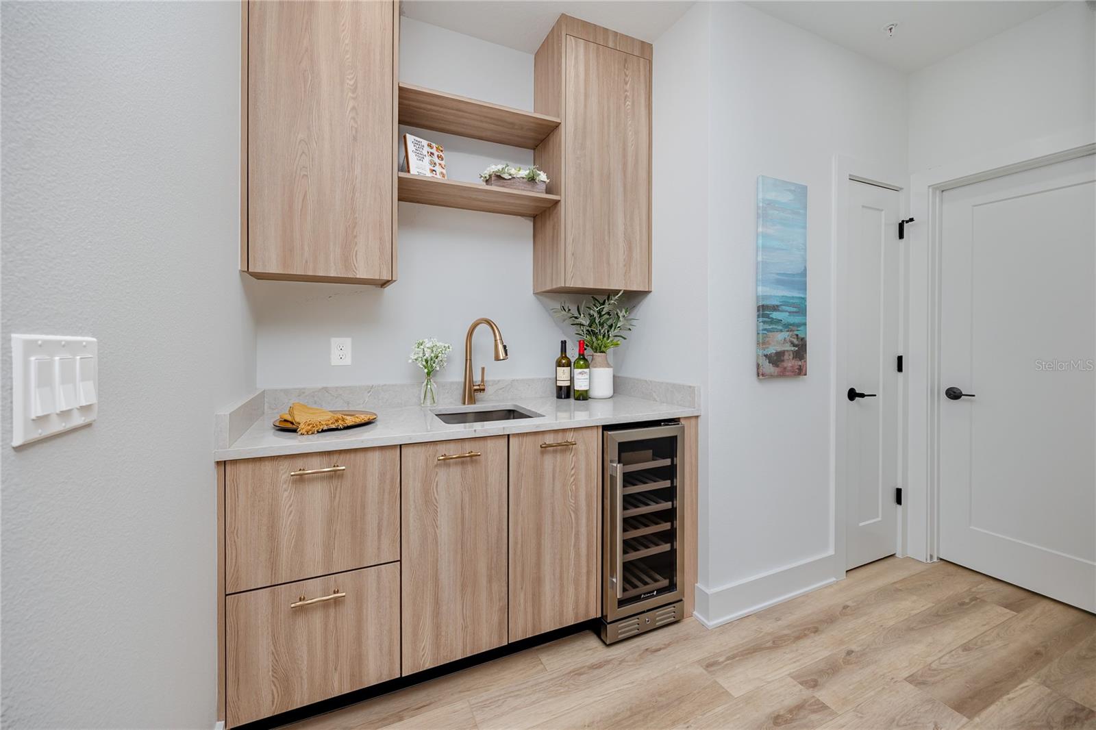 1308 E COLUMBUS DR #2 — photo 17