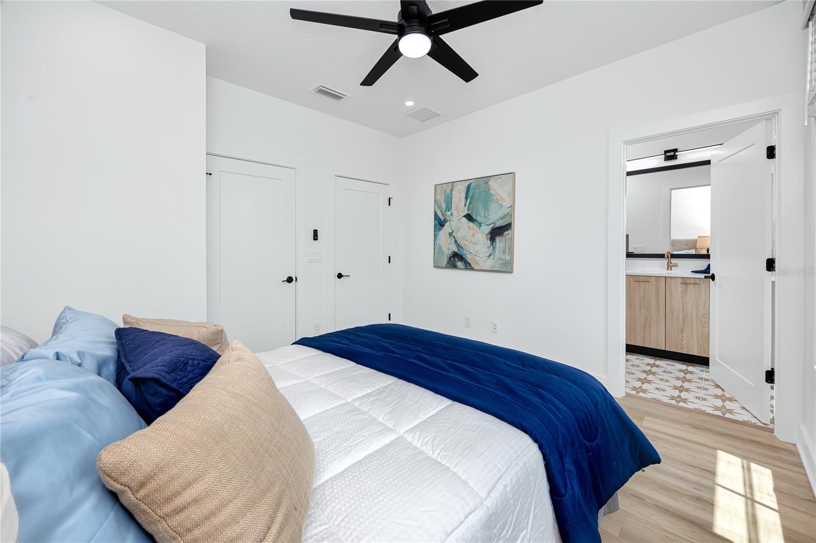 1308 E COLUMBUS DR #2 — photo 38