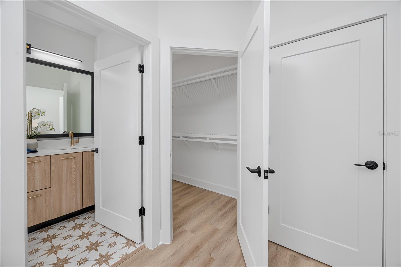 1308 E COLUMBUS DR #2 — photo 34