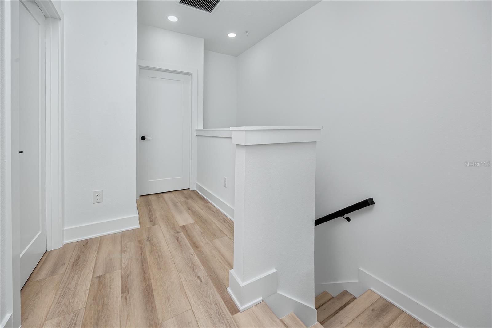 1308 E COLUMBUS DR #2 — photo 31
