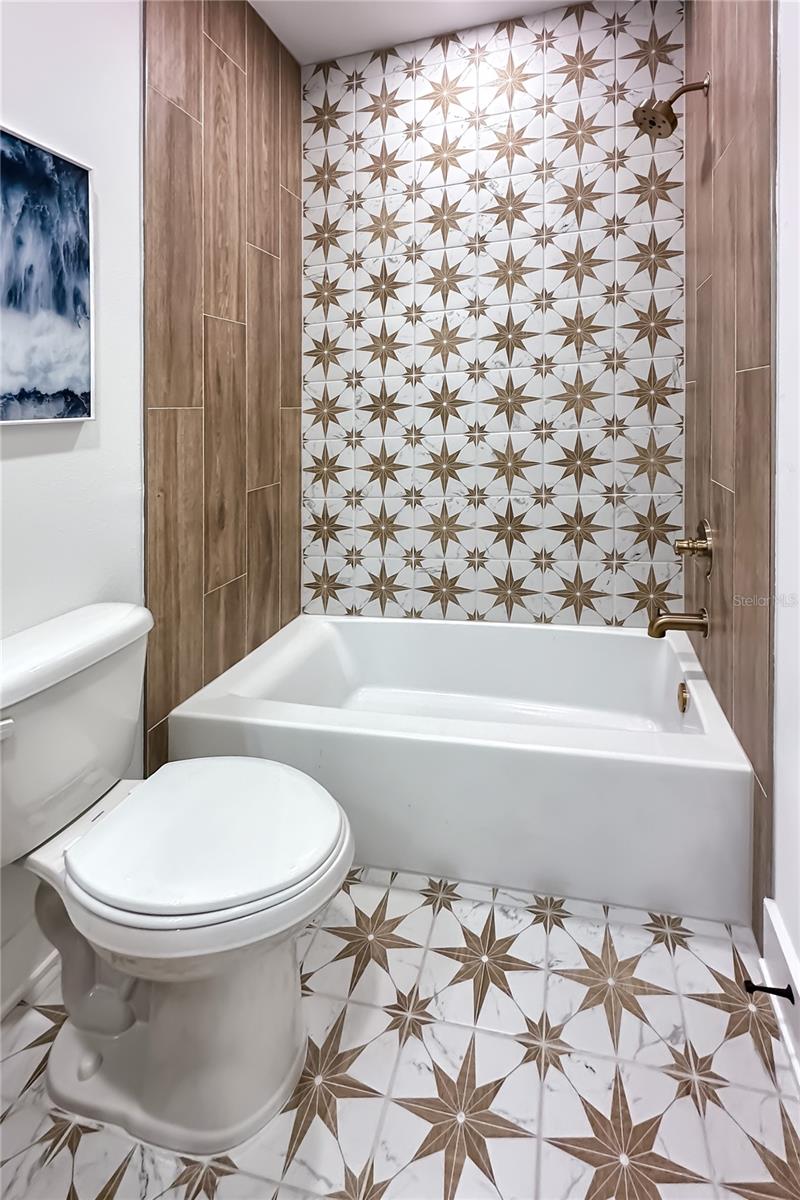 1308 E COLUMBUS DR #2 — photo 12