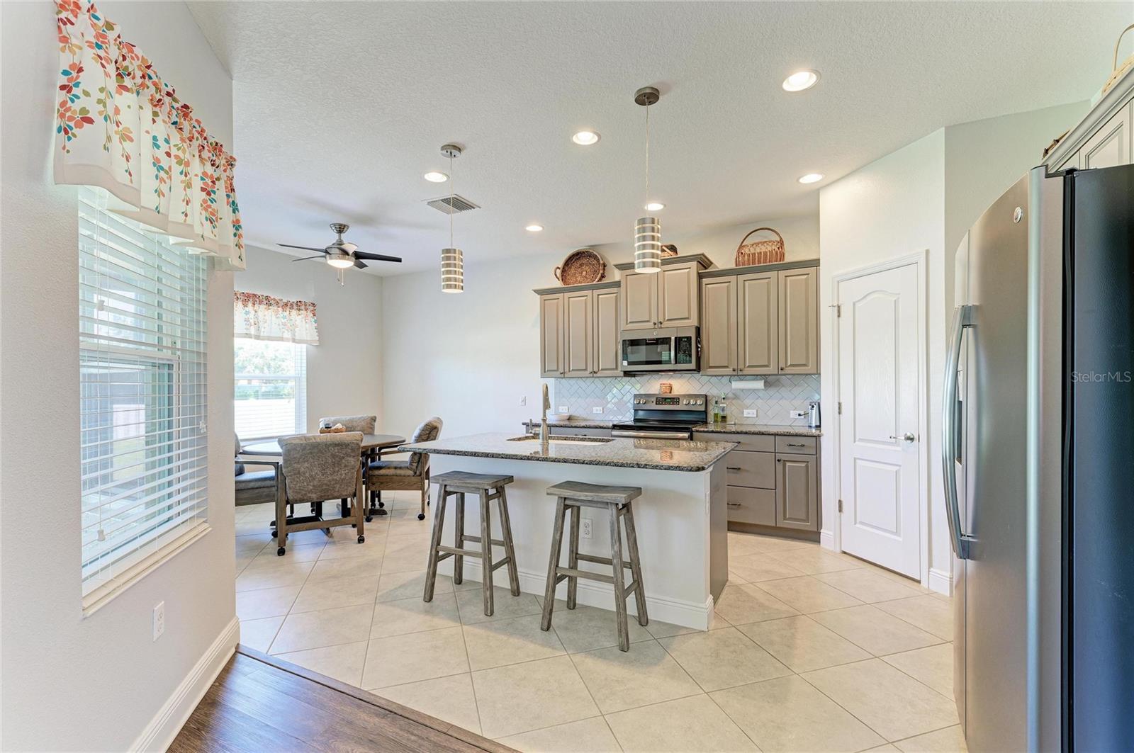 7750 RIDGELAKE CIR — photo 16