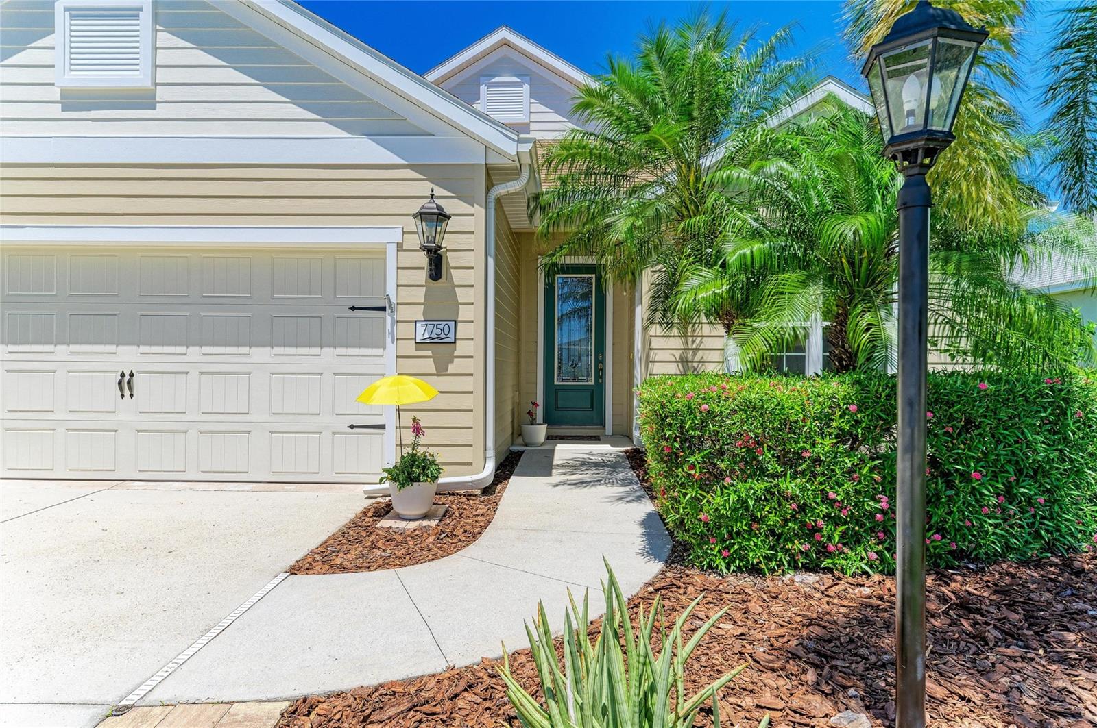 7750 RIDGELAKE CIR — photo 2