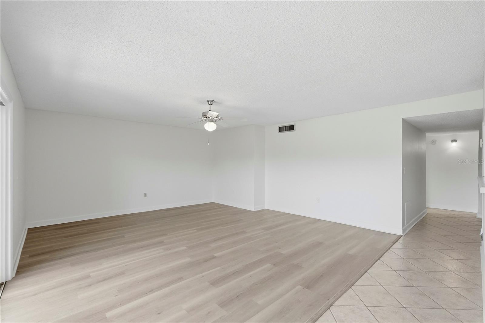 724 115 AVE N #2205 — photo 11