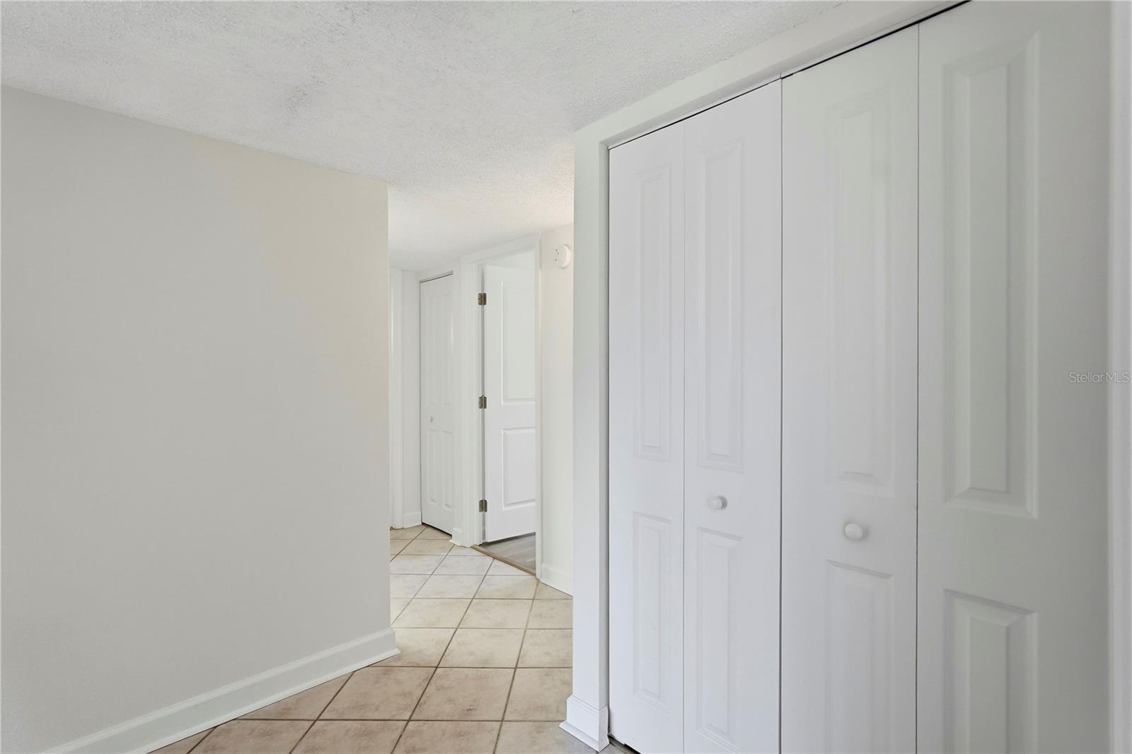 724 115 AVE N #2205 — photo 3