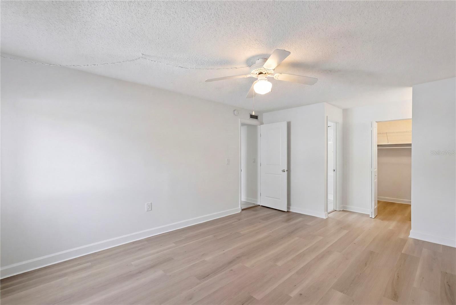 724 115 AVE N #2205 — photo 15