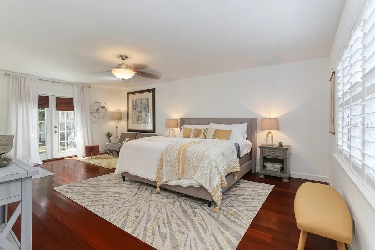 4014 W PALMIRA AVE — photo 23