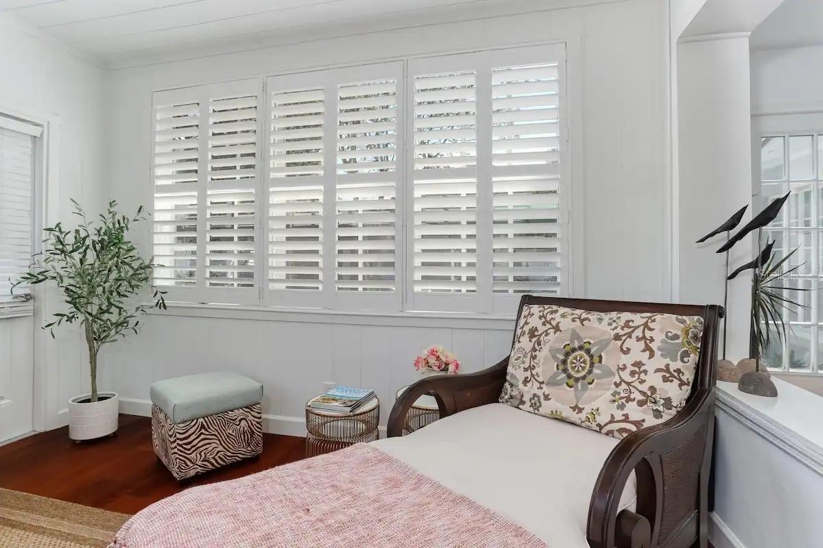 4014 W PALMIRA AVE — photo 22