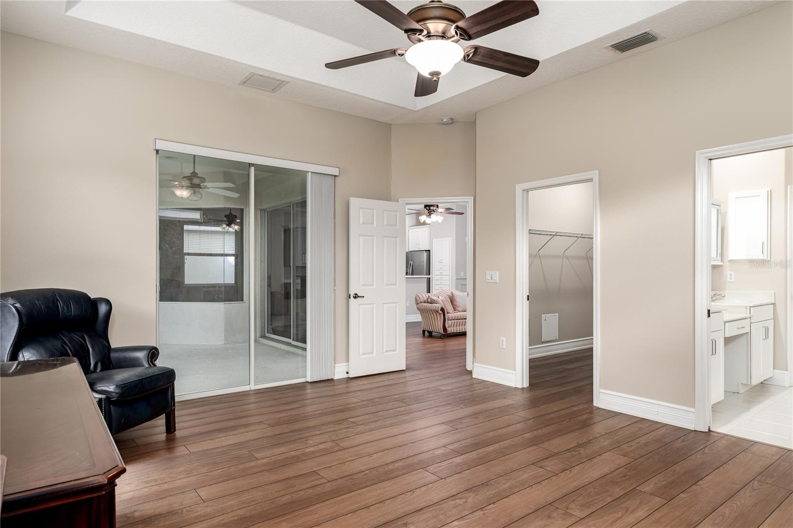 3208 WOODLAND FERN DR — photo 8
