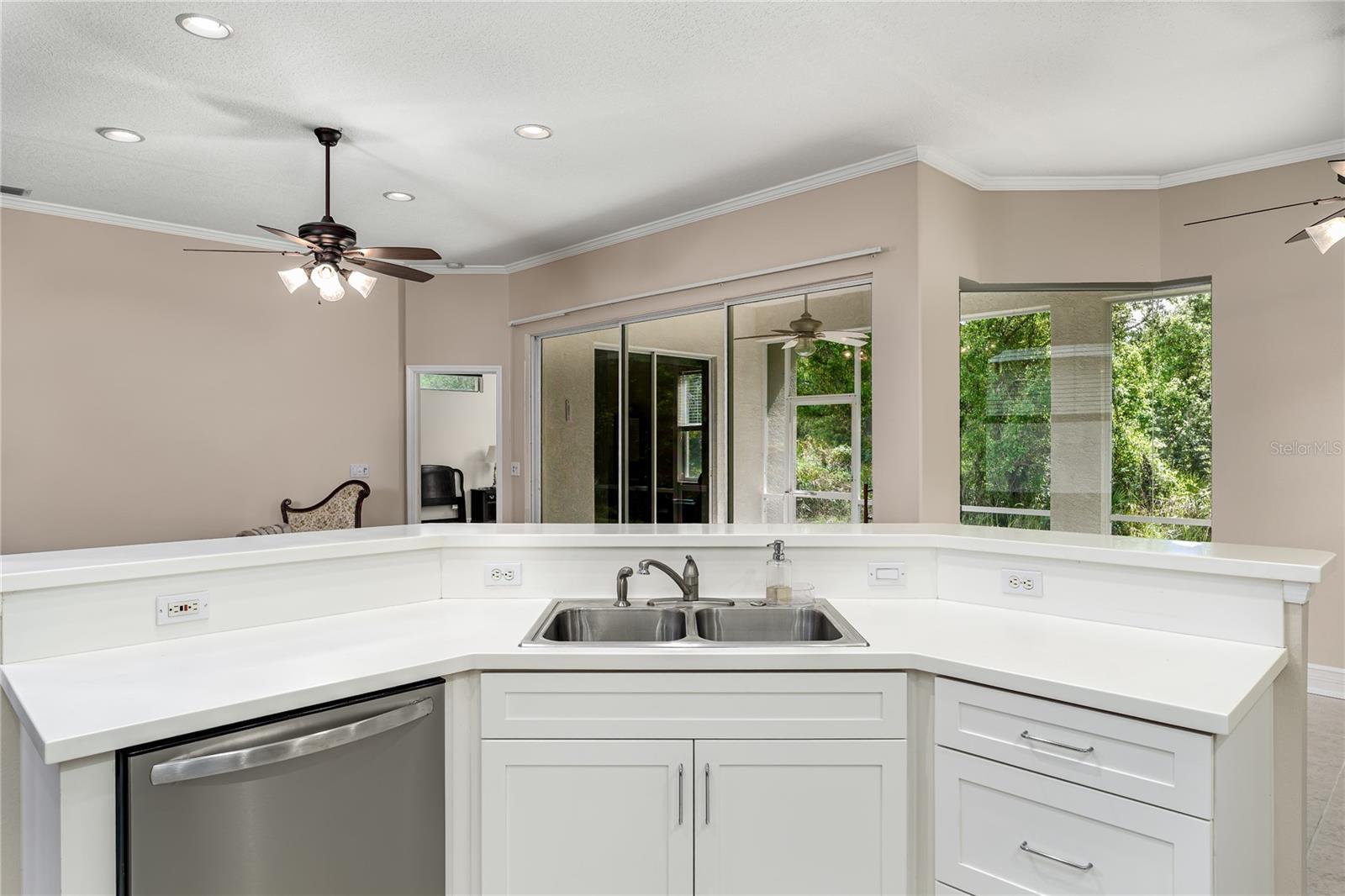 3208 WOODLAND FERN DR — photo 12