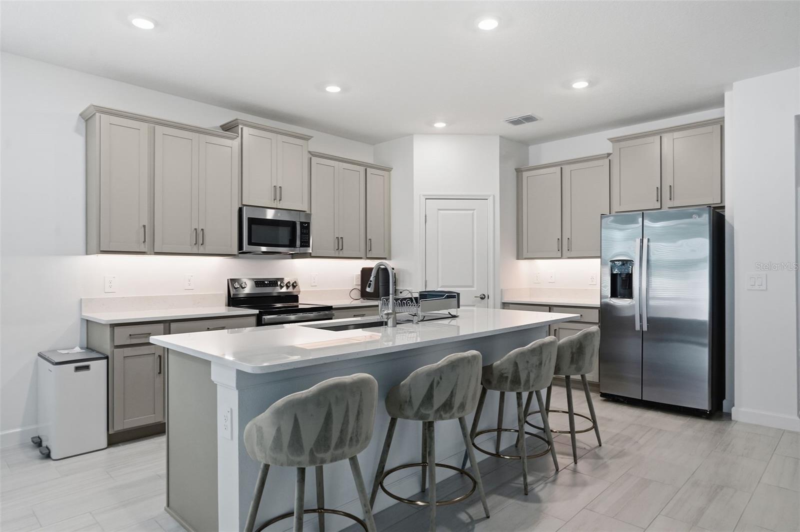 10770 TUPPER CAY DR — photo 13