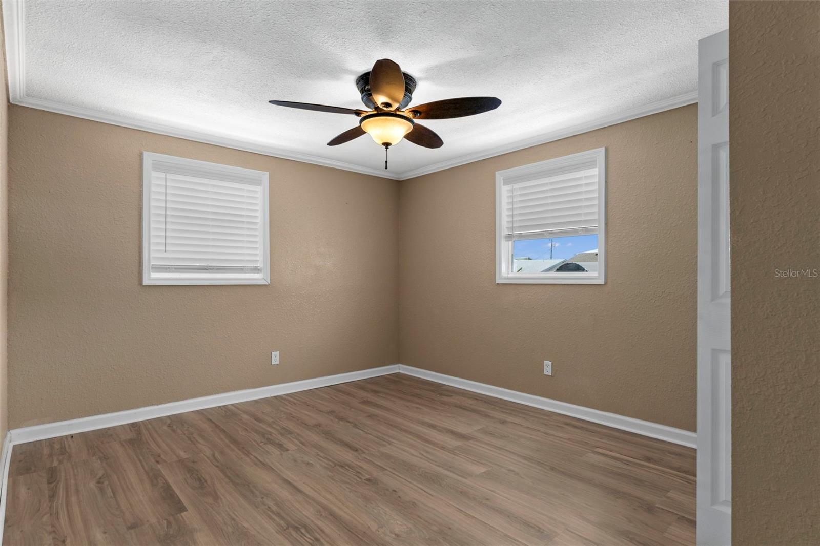 13804 MALCOLM AVE — photo 18