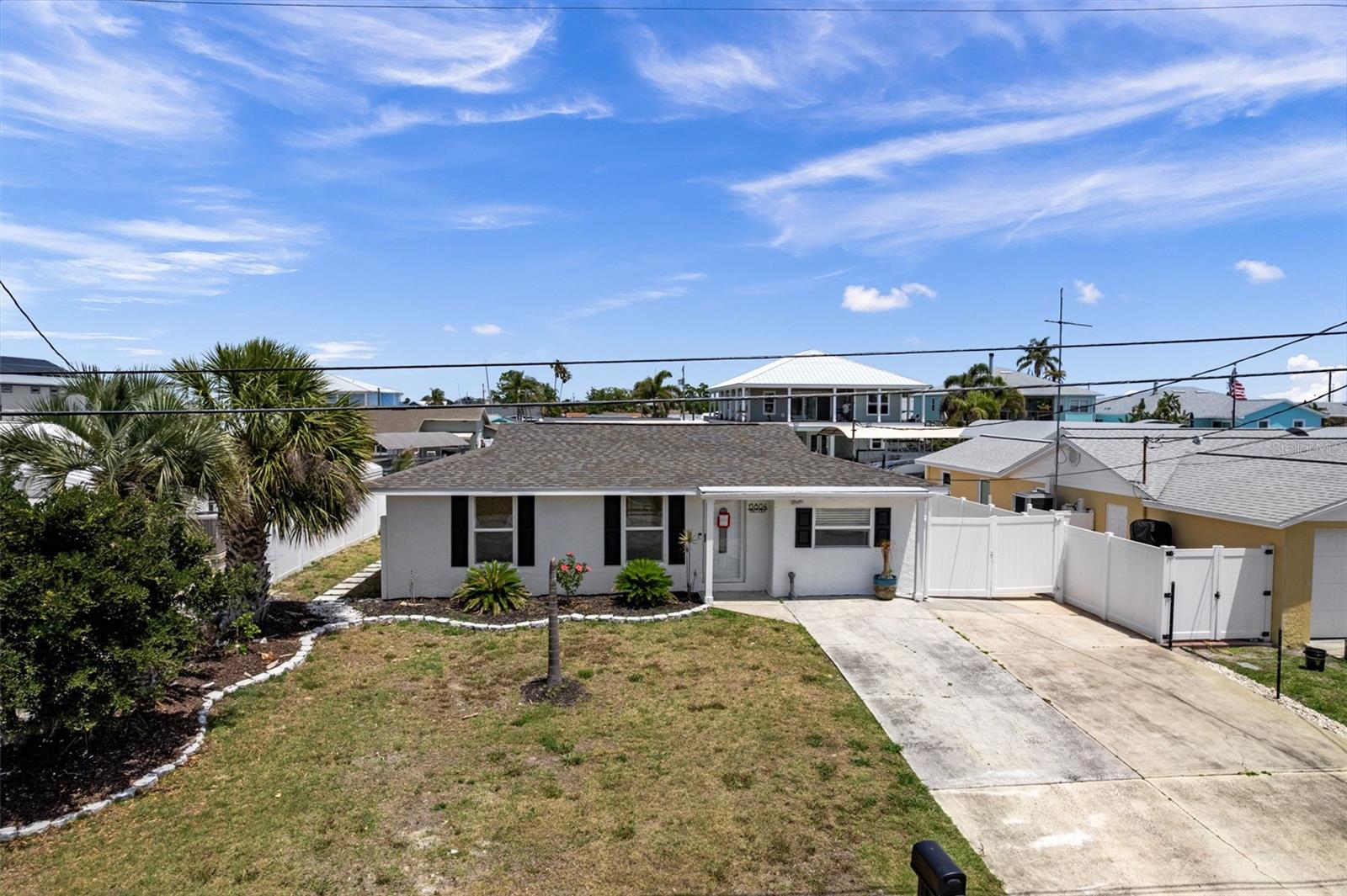 13804 MALCOLM AVE — photo 2
