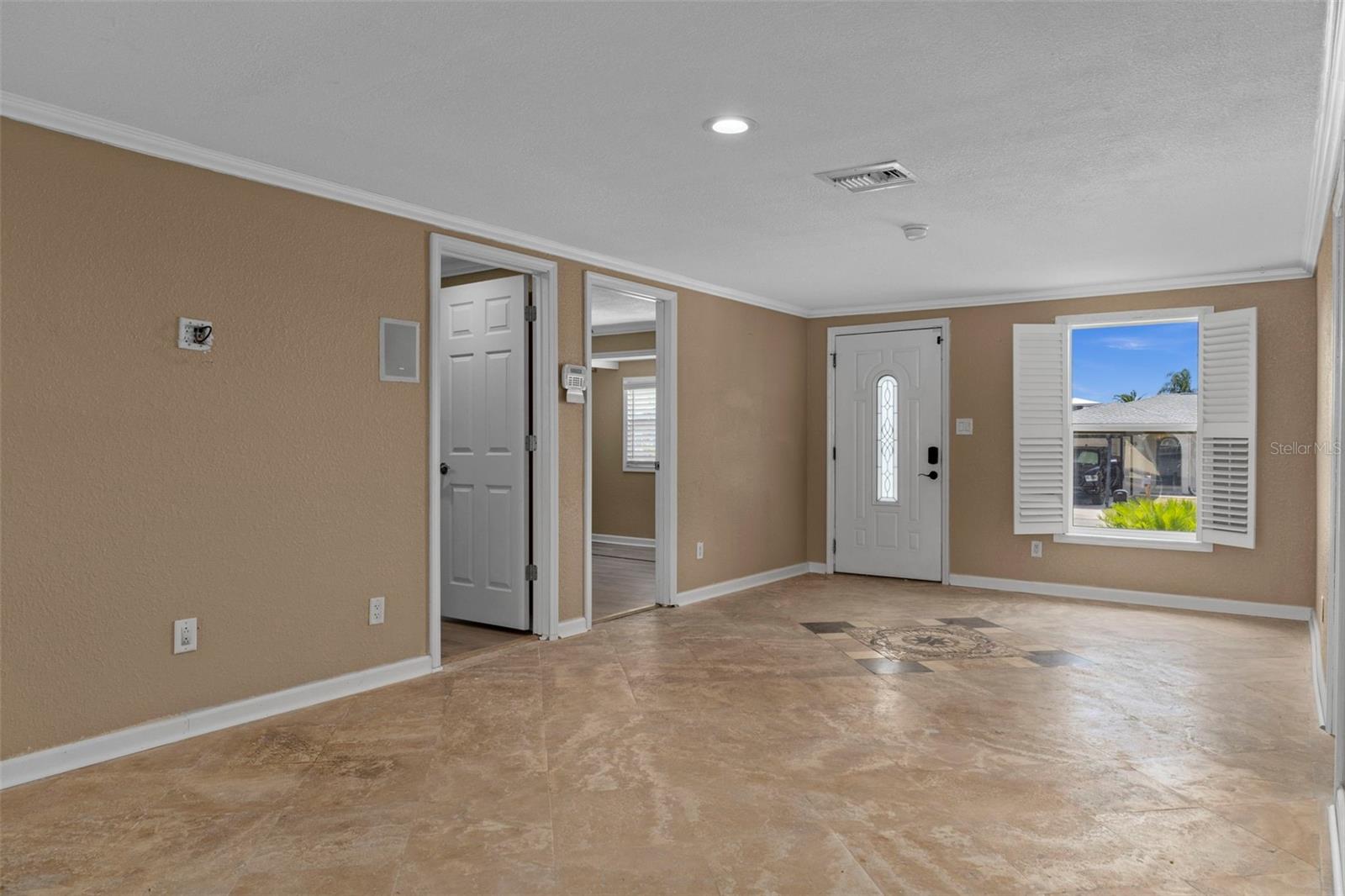 13804 MALCOLM AVE — photo 10