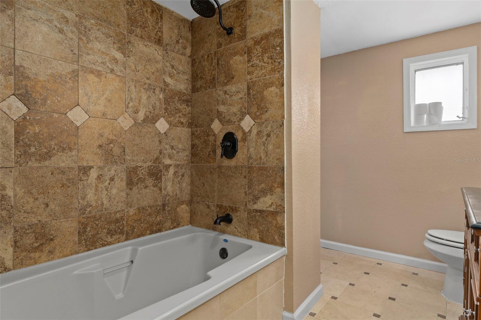 13804 MALCOLM AVE — photo 25