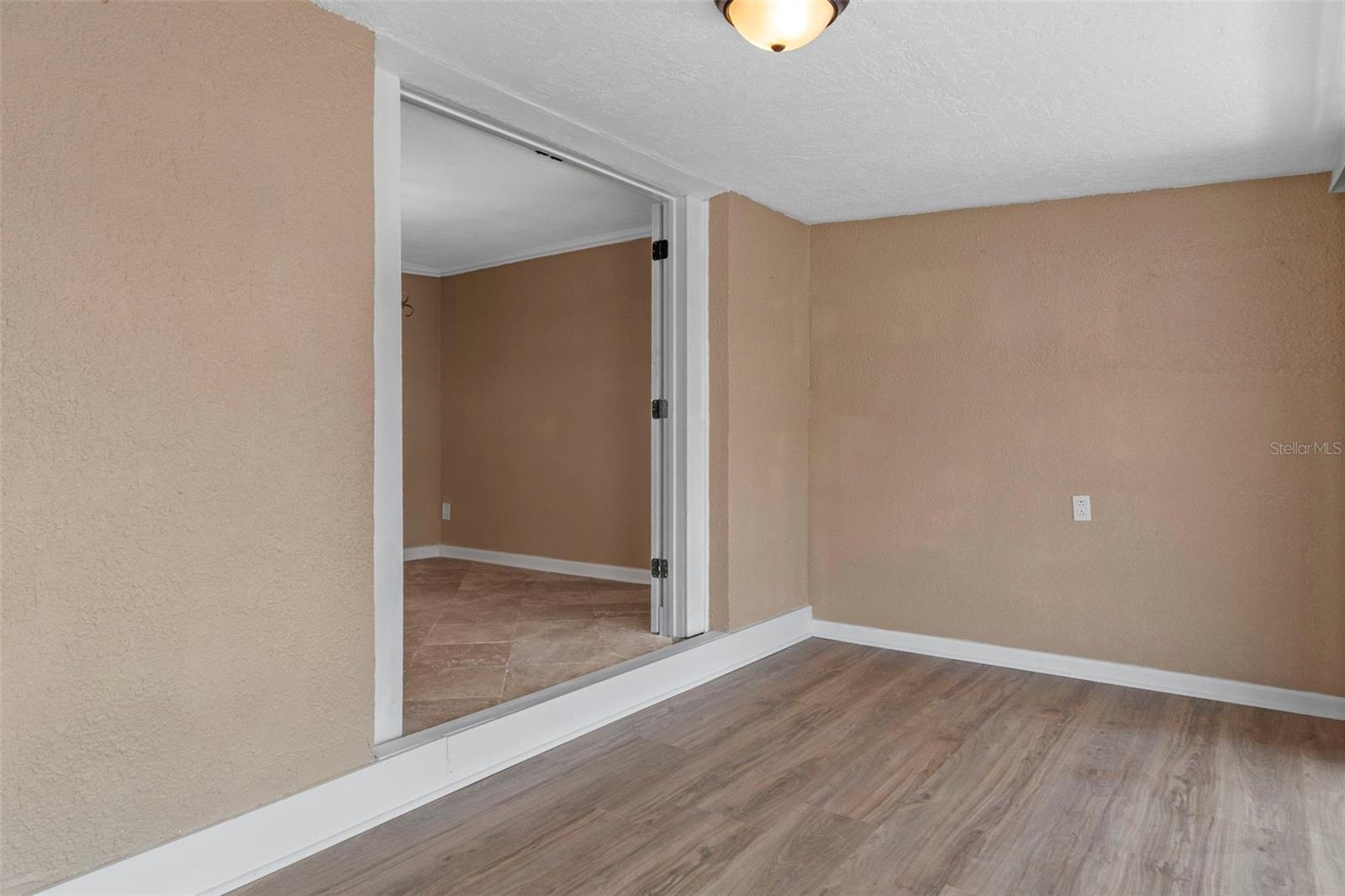 13804 MALCOLM AVE — photo 32