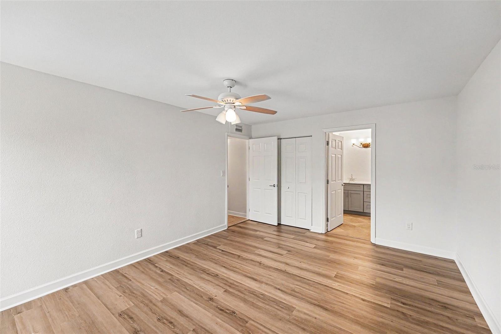 546 PLAZA SEVILLE CT #85 — photo 8
