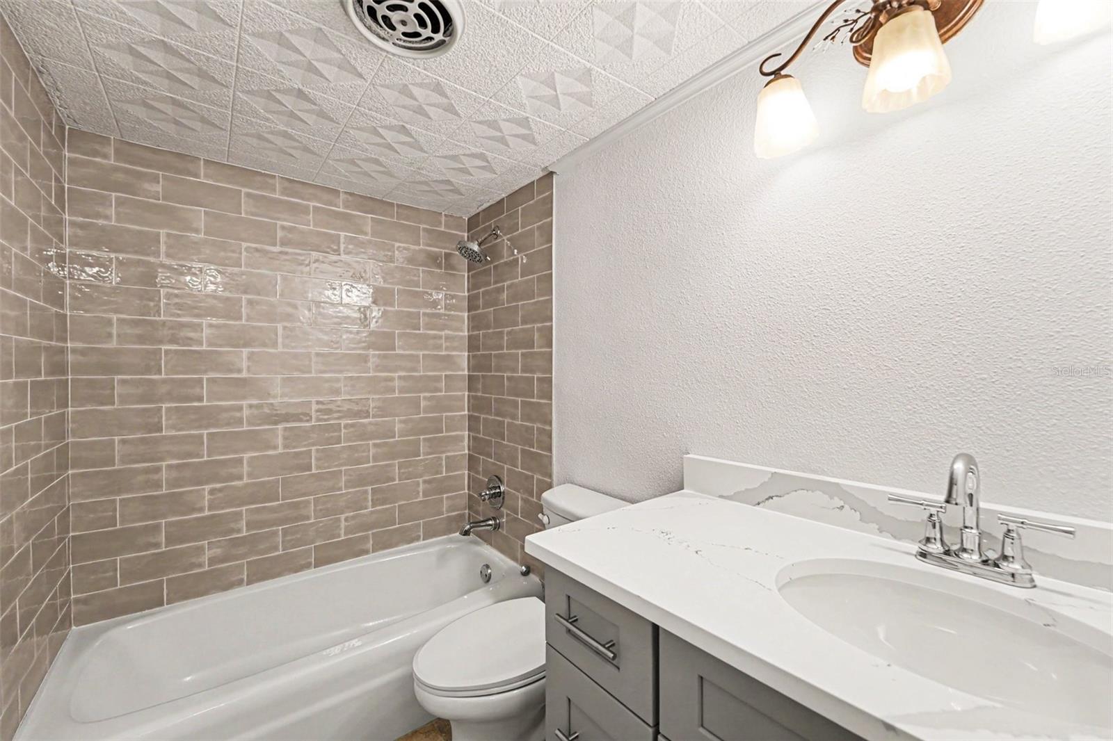 546 PLAZA SEVILLE CT #85 — photo 12