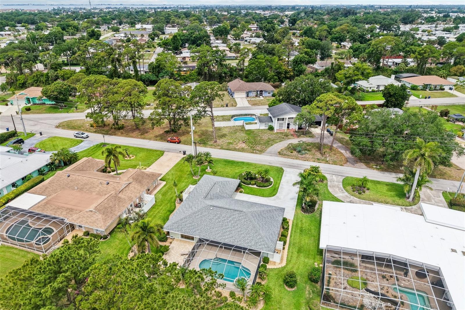 530 MAGELLAN DR — photo 32