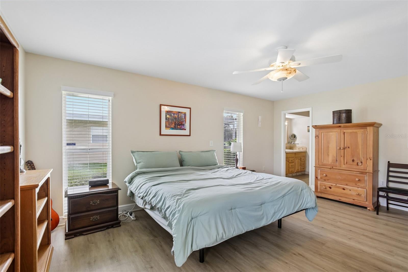 530 MAGELLAN DR — photo 10