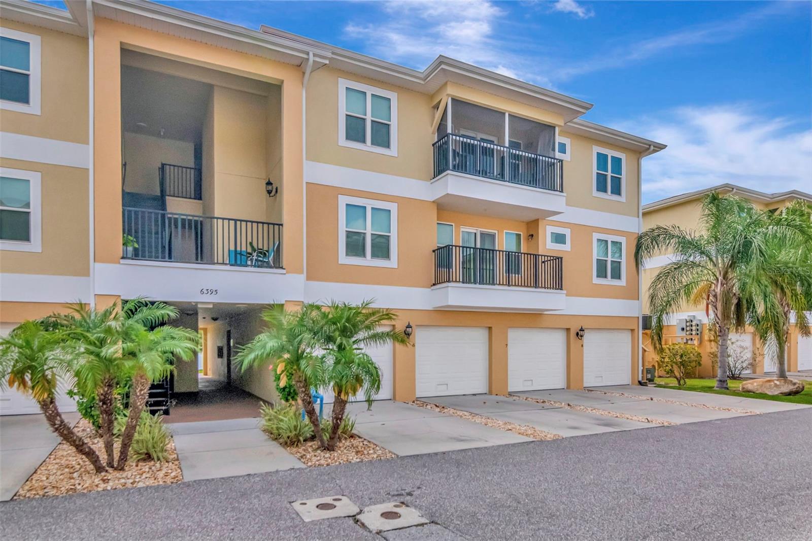 6395 BANYAN BLVD #303 — photo 4