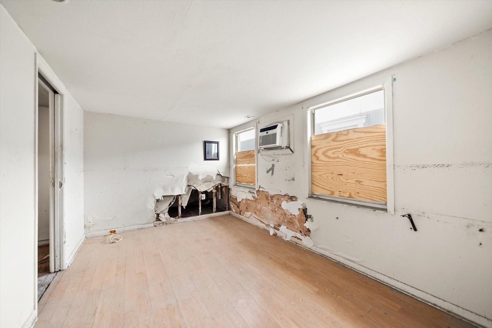 40 77TH AVE — photo 49