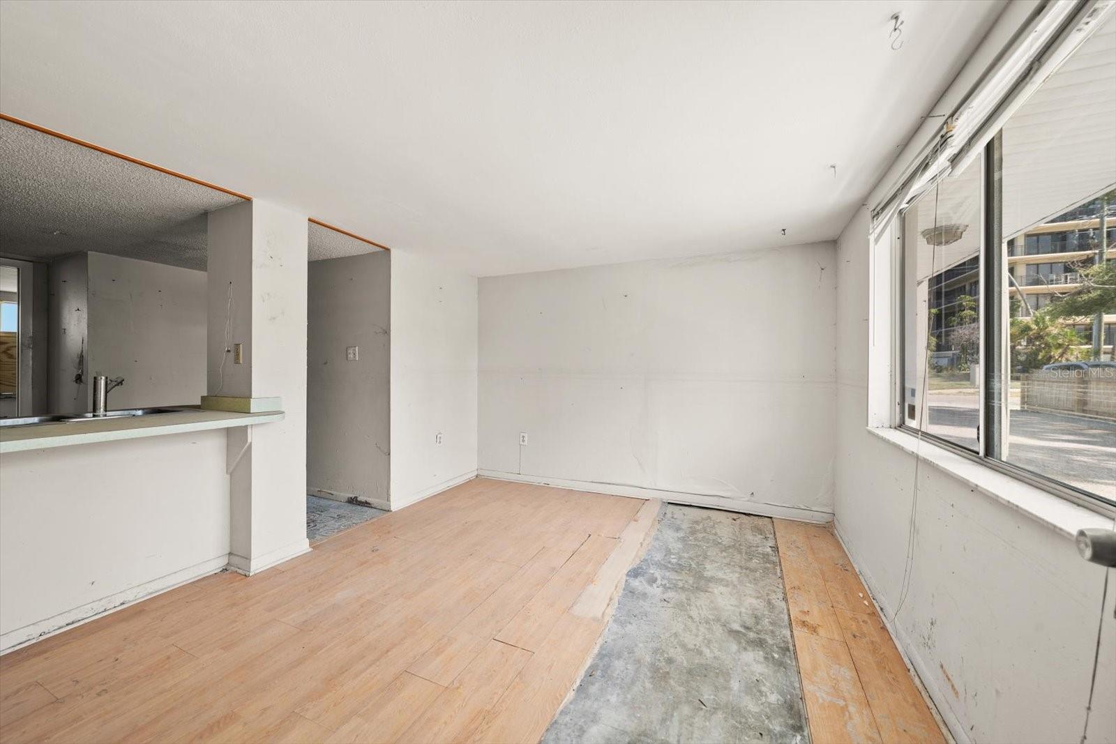 40 77TH AVE — photo 47